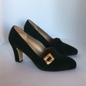 🎀St. John Green Suede Pumps🎀